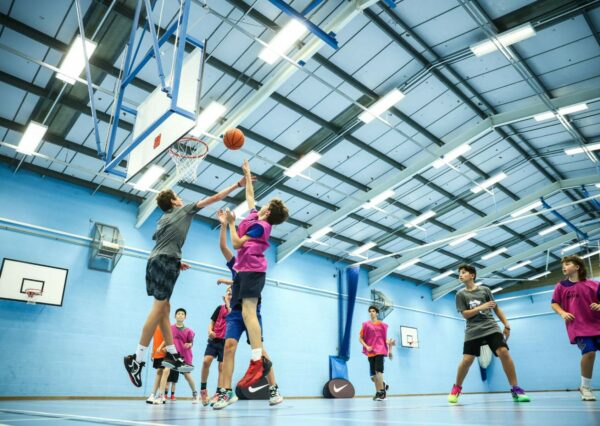Basketballspielen