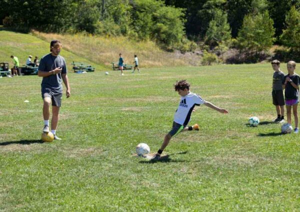 Fußball spielen
