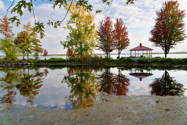 Park in Belleville am Wasser